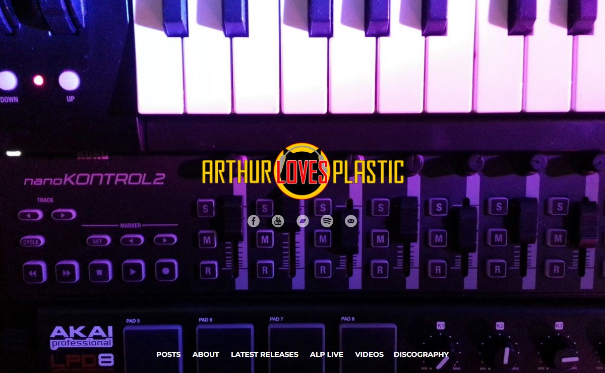 Arthur Loves Plastic