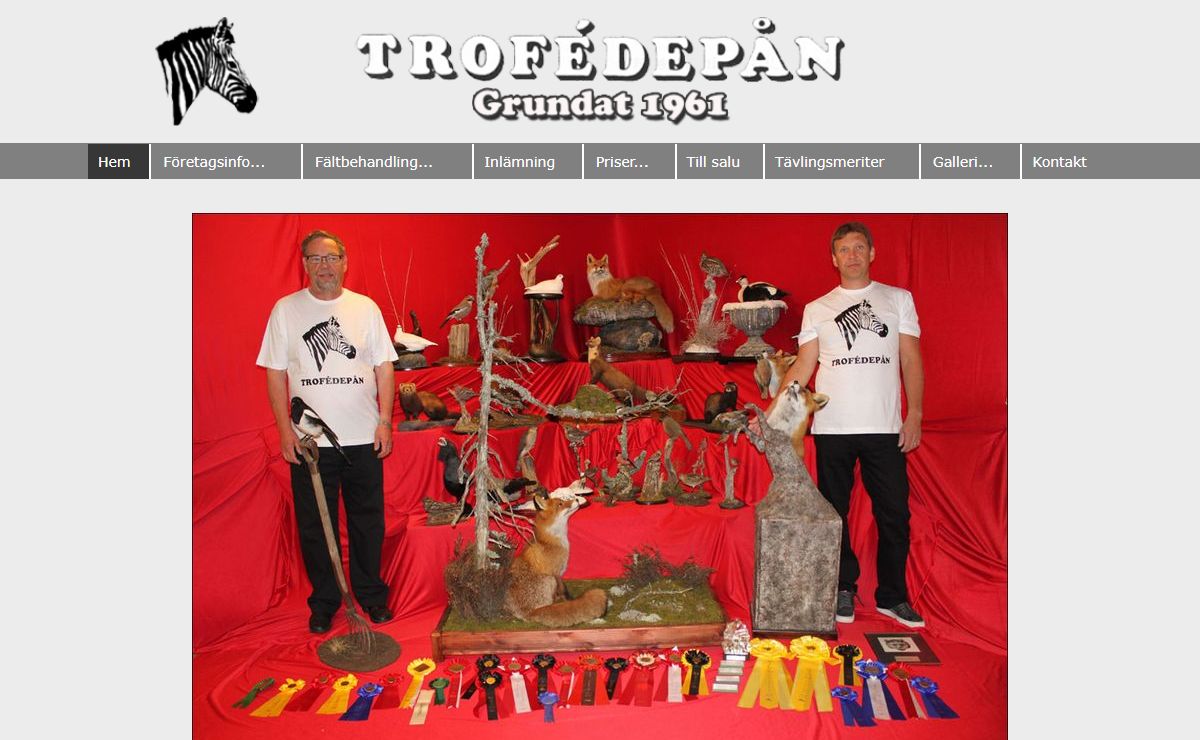 Trofédepån, Hem
