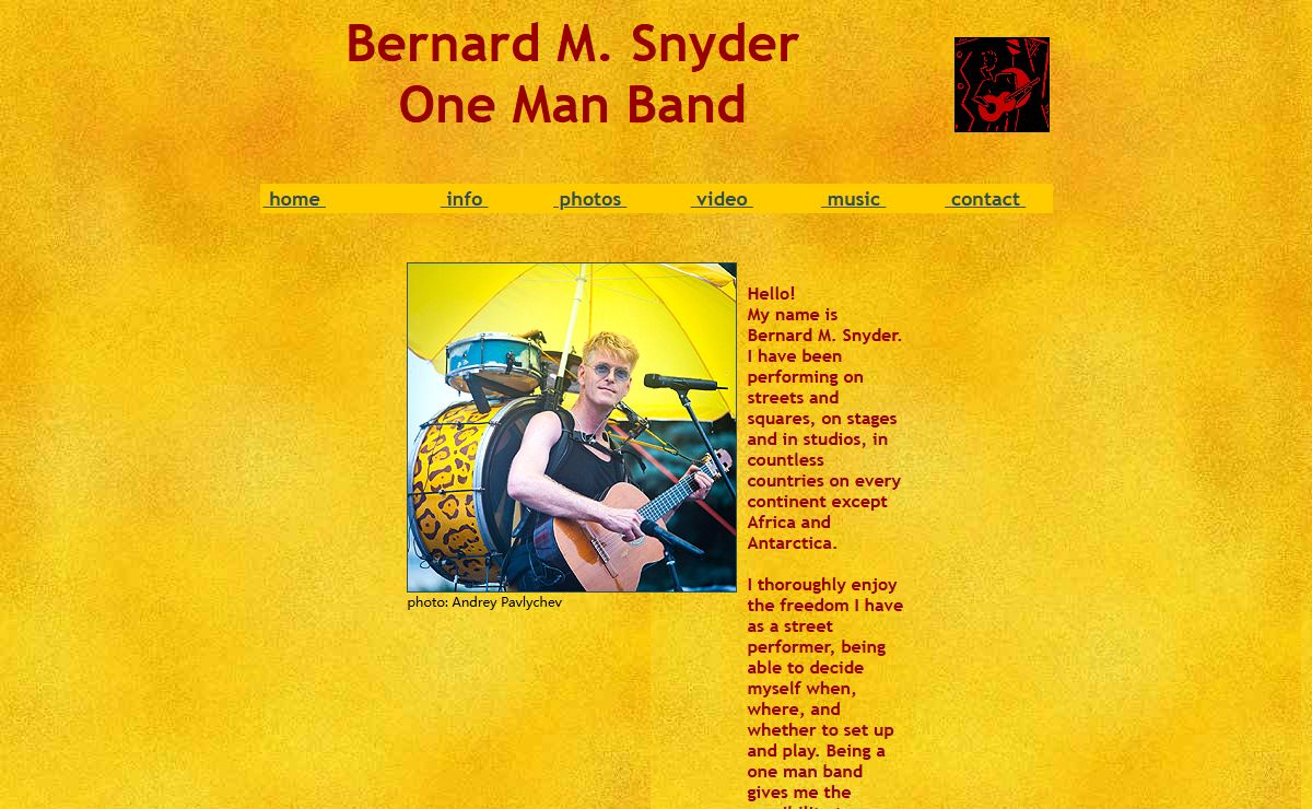 one man band.org - Bernard M. Snyder - international street performer